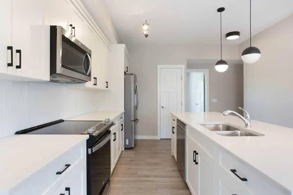 607 Cranbrook WALK SE, Calgary, AB T3M 2V5