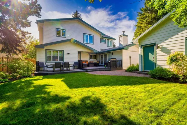 5028 Vanstone CRES NW, Calgary, AB T3A 0V9