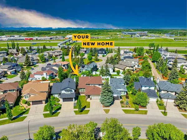 561 Woodbine BLVD SW, Calgary, AB T2W 4P5