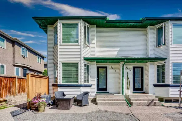 2128 35 AVE SW #1, Calgary, AB T2T 2E3