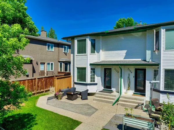 2128 35 AVE SW #1, Calgary, AB T2T 2E3