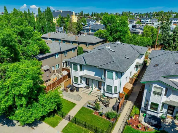 2128 35 AVE SW #1, Calgary, AB T2T 2E3