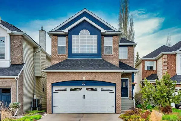 30 Discovery Ridge GDNS SW, Calgary, AB T3H 5L6