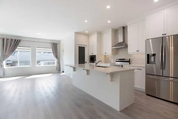 112 Lucas ST NW, Calgary, AB T3P 1R6