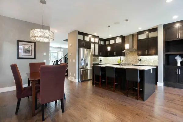 434 S 22 AVE NW, Calgary, AB T2M 1N3