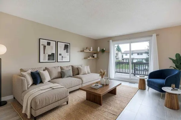 3627 Cedarille DR SW, Calgary, AB T2W 3J5