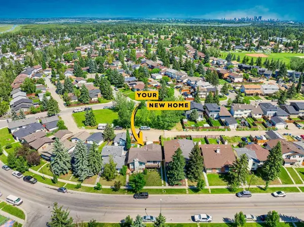 3627 Cedarille DR SW, Calgary, AB T2W 3J5