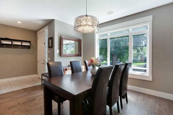 434 22 AVE NW, Calgary, AB T2M 1N3