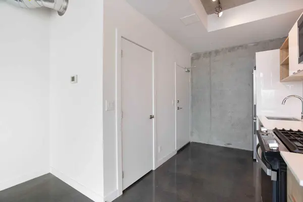1319 14 AVE SW #1001, Calgary, AB T3C 0W3