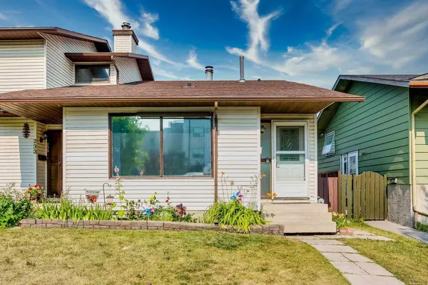 235 Templemont DR NE, Calgary, AB T1Y 5A1