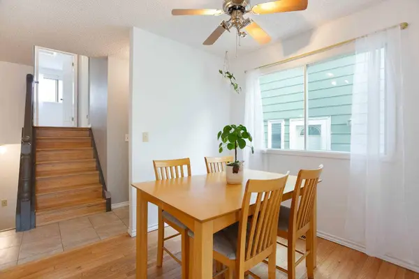 235 Templemont DR NE, Calgary, AB T1Y 5A1