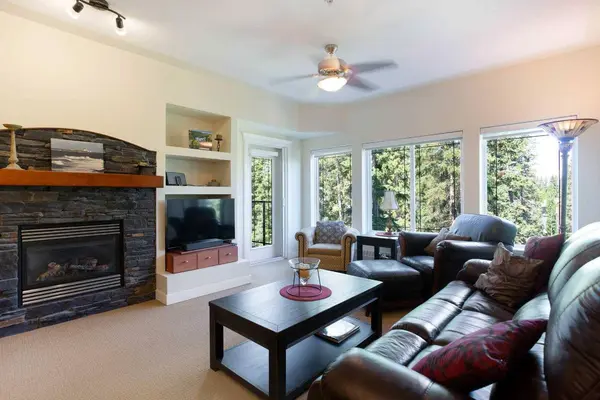 10 Discovery Ridge Close SW #405