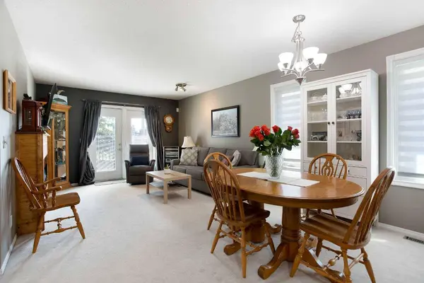 55 Fairways DR NW #112, Airdrie, AB T4B 2T5
