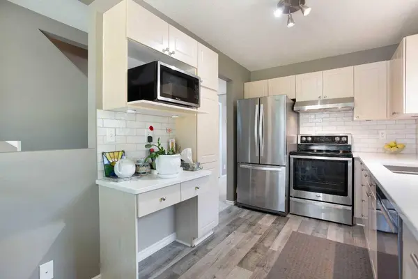 55 Fairways DR NW #112, Airdrie, AB T4B 2T5
