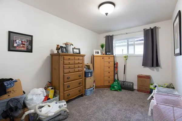 3222/3224 14 ST NW, Calgary, AB T2K1H8