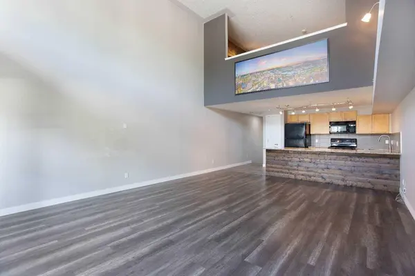 1505 27 AVE SW #109, Calgary, AB T2T 1G5