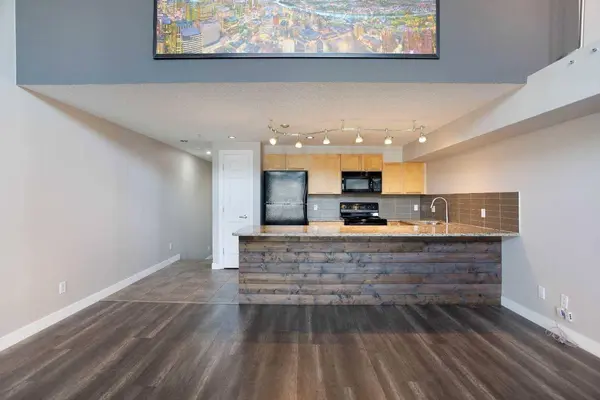 1505 27 AVE SW #109, Calgary, AB T2T 1G5