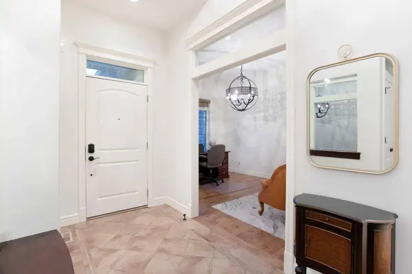 23 Cranbrook WAY SE, Calgary, AB T3M 1S5