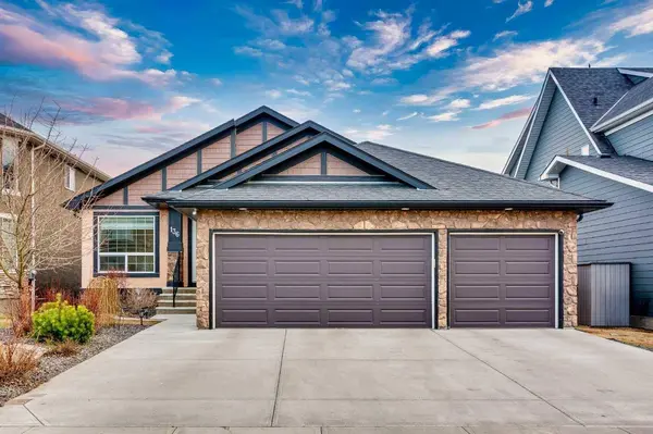 136 Rainbow Falls GLN, Chestermere, AB T1X 0S5