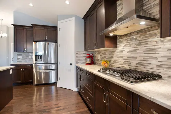 136 Rainbow Falls GLN, Chestermere, AB T1X 0S5