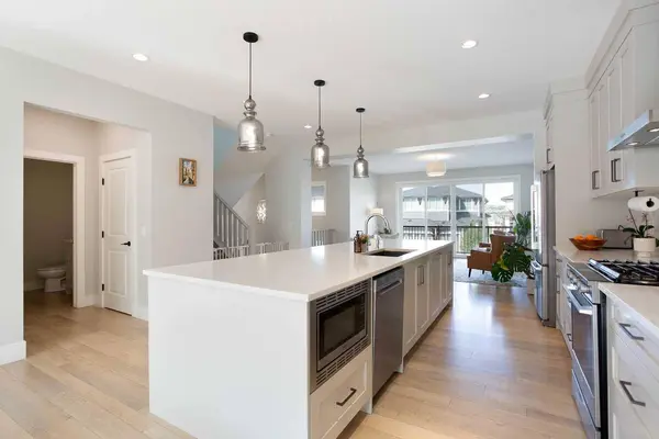 290 Sage Meadows GN NW, Calgary, AB T3P 0X5