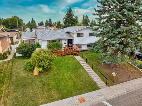 412 78 AVE NE, Calgary, AB T2K 0R8