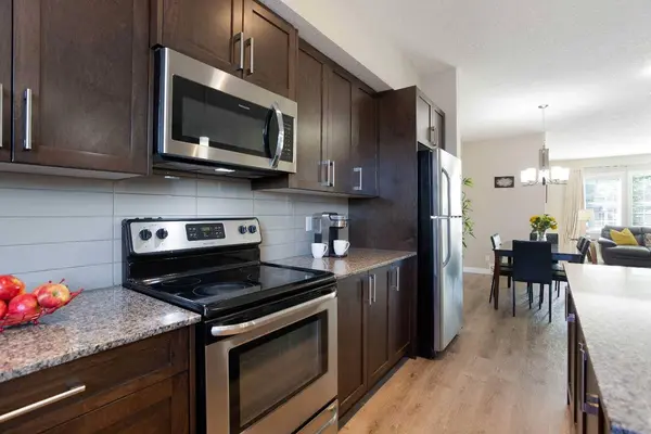 834 Nolan Hill BLVD NW, Calgary, AB T3R 0W1