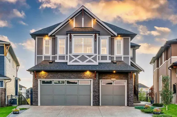 160 Kinniburgh LOOP, Chestermere, AB T1X 0V1