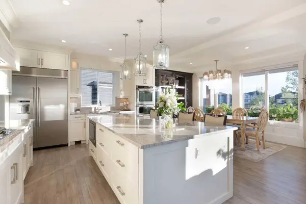160 Kinniburgh LOOP, Chestermere, AB T1X 0V1
