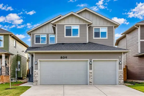 809 Mandalay Link, Carstairs, AB T0M 0N0