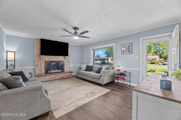 215 Forest Hill DR, Havelock, NC 28532