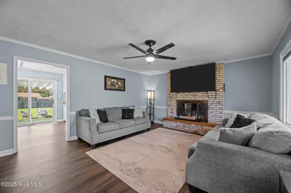 215 Forest Hill DR, Havelock, NC 28532