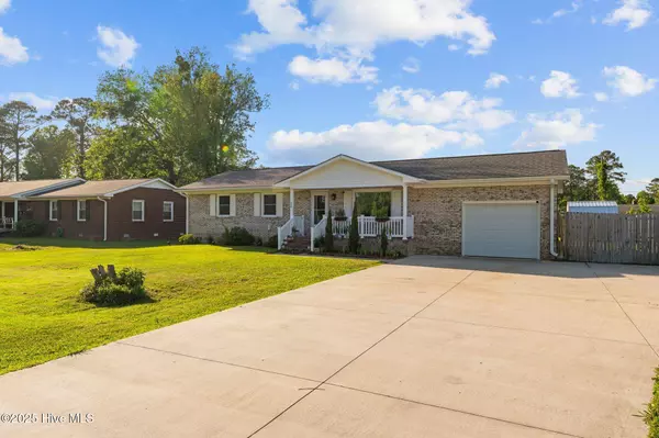 215 Forest Hill DR, Havelock, NC 28532