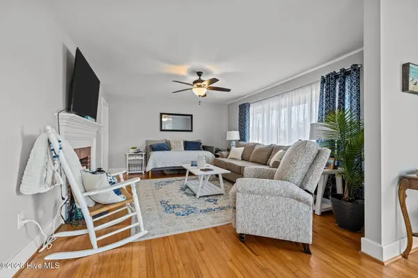104 George ST, Beaufort, NC 28516