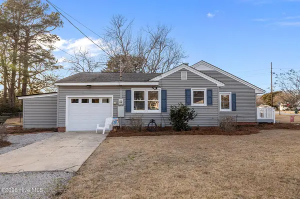 104 George ST, Beaufort, NC 28516