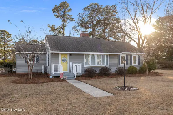 104 George ST, Beaufort, NC 28516