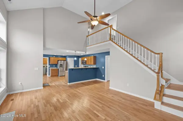 1607 Ivory Gull DR, Morehead City, NC 28557