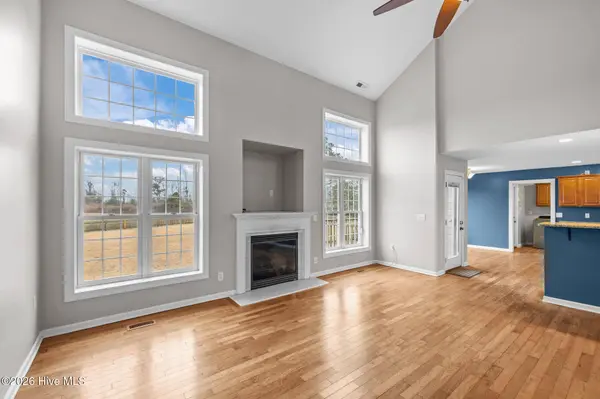 1607 Ivory Gull DR, Morehead City, NC 28557