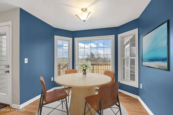 1607 Ivory Gull DR, Morehead City, NC 28557