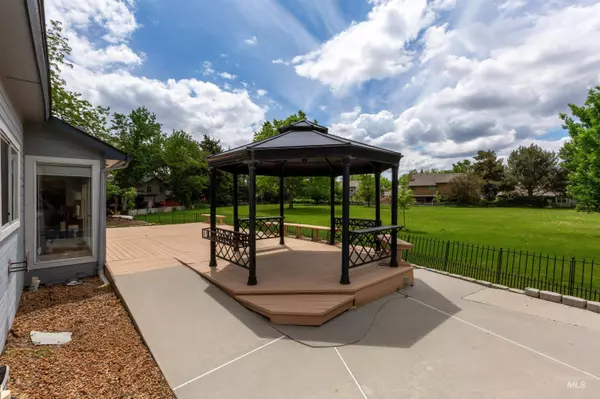 10059 W Ironclad Ct, Boise, ID 83704