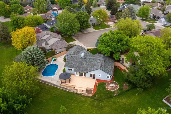 10059 W Ironclad Ct, Boise, ID 83704