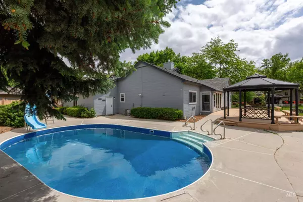 10059 W Ironclad Ct, Boise, ID 83704