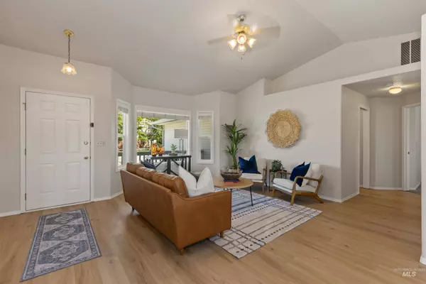 7633 W Prince St, Boise, ID 83714