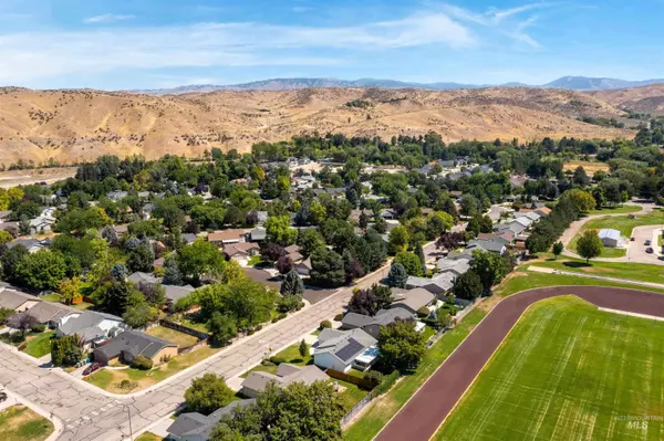 7633 W Prince St, Boise, ID 83714