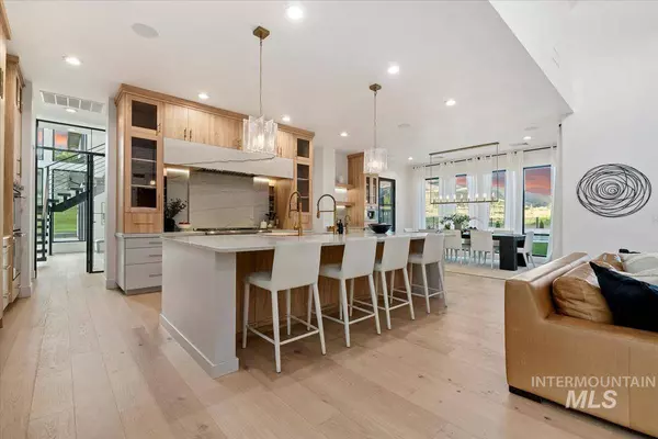 6162 N High Valley Way, Boise, ID 83714-5546