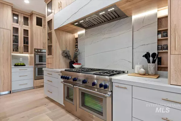 6162 N High Valley Way, Boise, ID 83714-5546