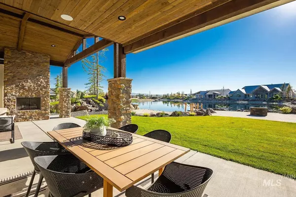 3426 N Hardwick Ave, Eagle, ID 83616