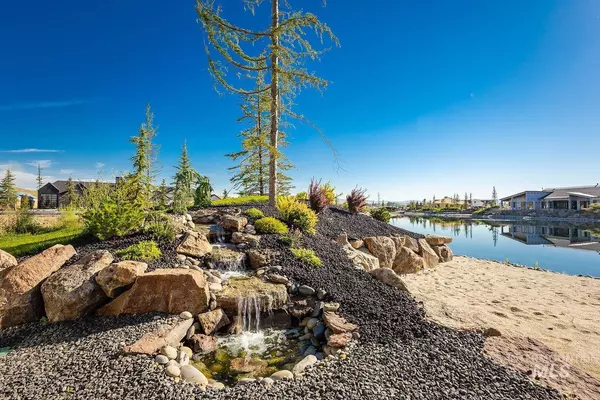 3426 N Hardwick Ave, Eagle, ID 83616