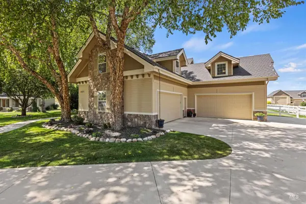 2475 N Sun Valley Pl, Eagle, ID 83616