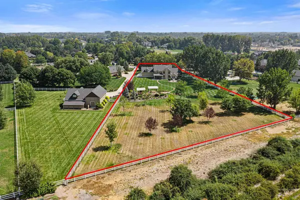 2475 N Sun Valley Pl, Eagle, ID 83616